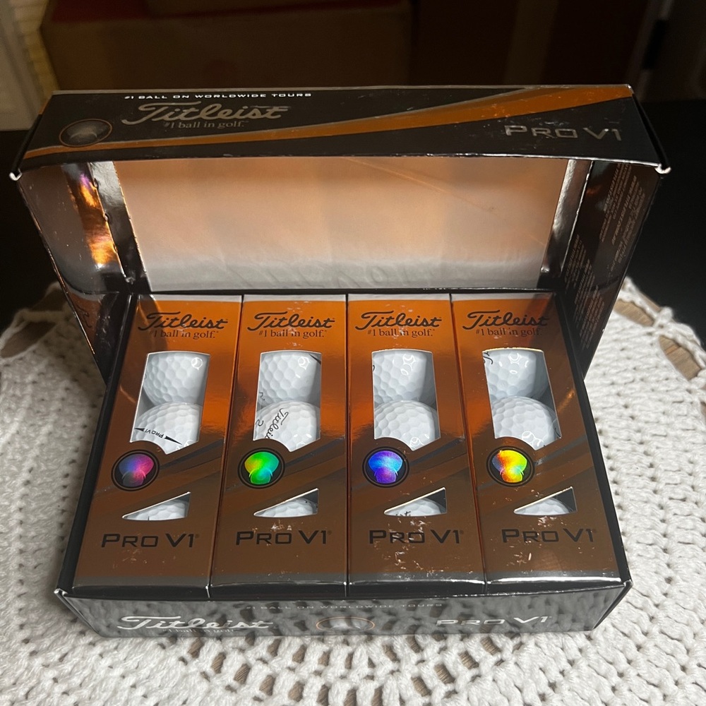 TITLEIST PRO V1 GOLF BALLS- 12- NEW IN BOX - Picture 3 of 3